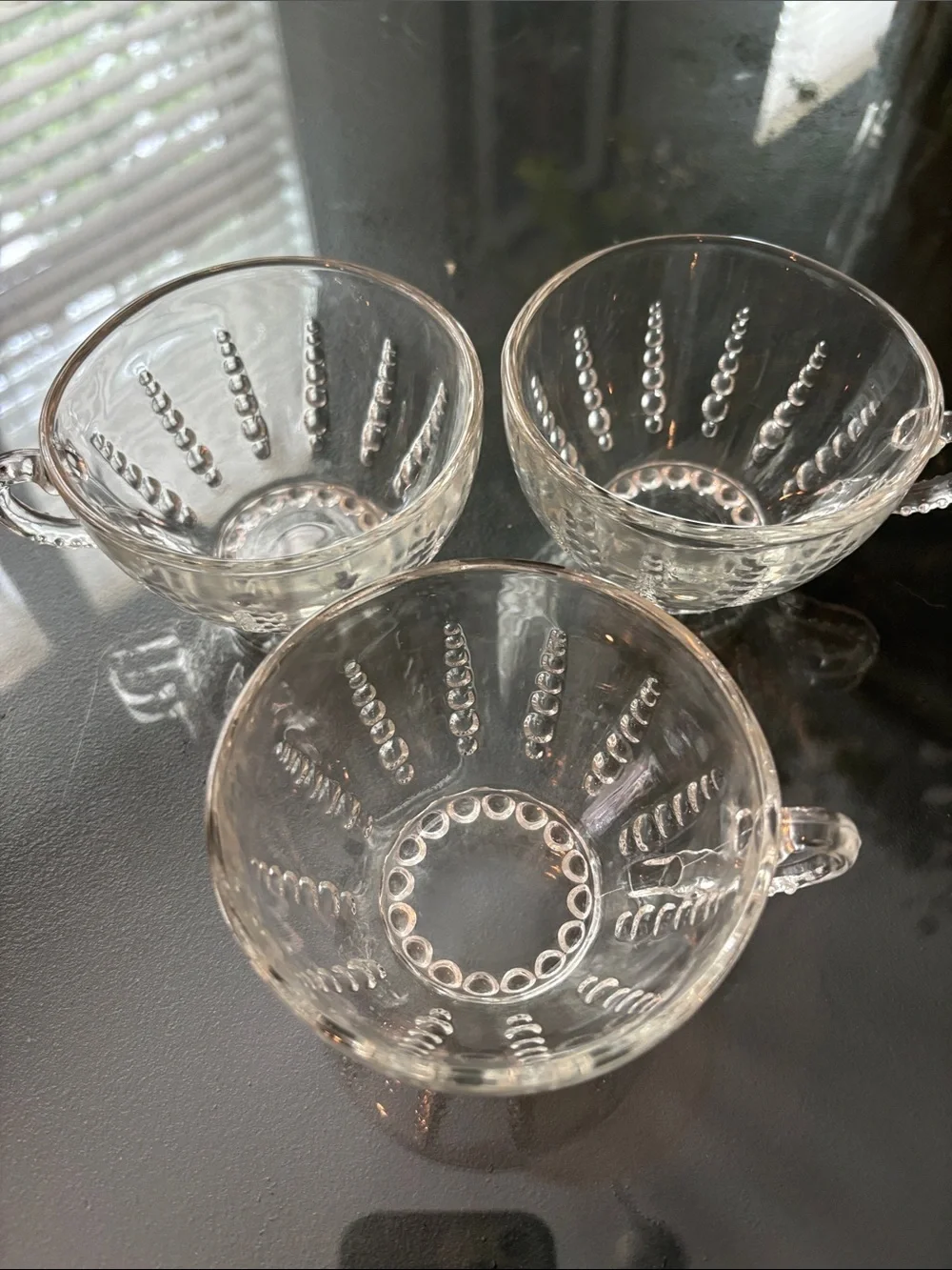 Federal glass- beaded sunflower Clear Glass Bubble-Pattern Teacup - Set of 3